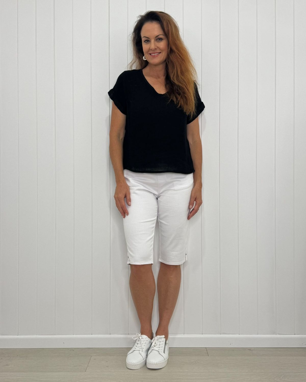 Verona V-Neck Linen Tee