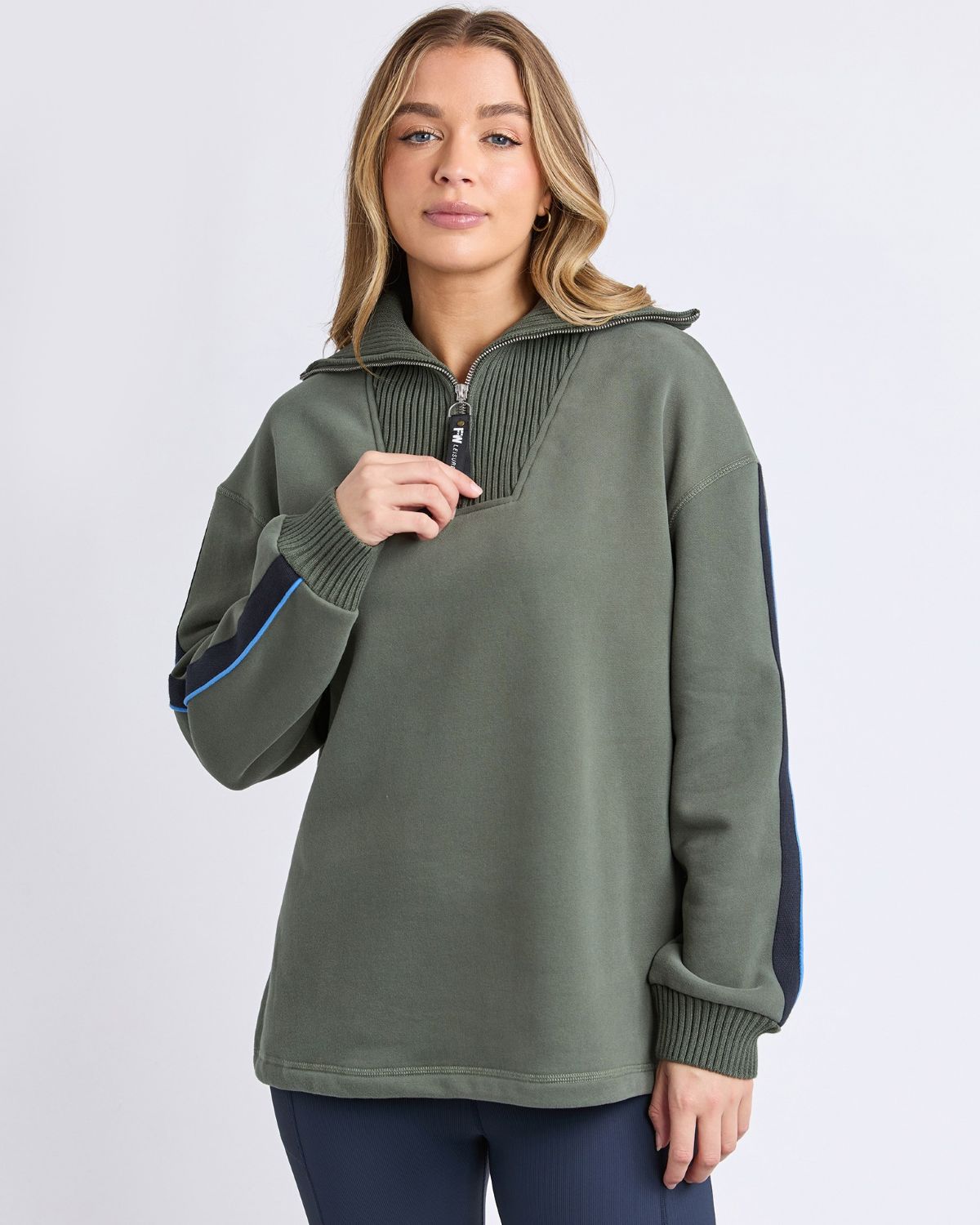 KNIT COLLAR CREW