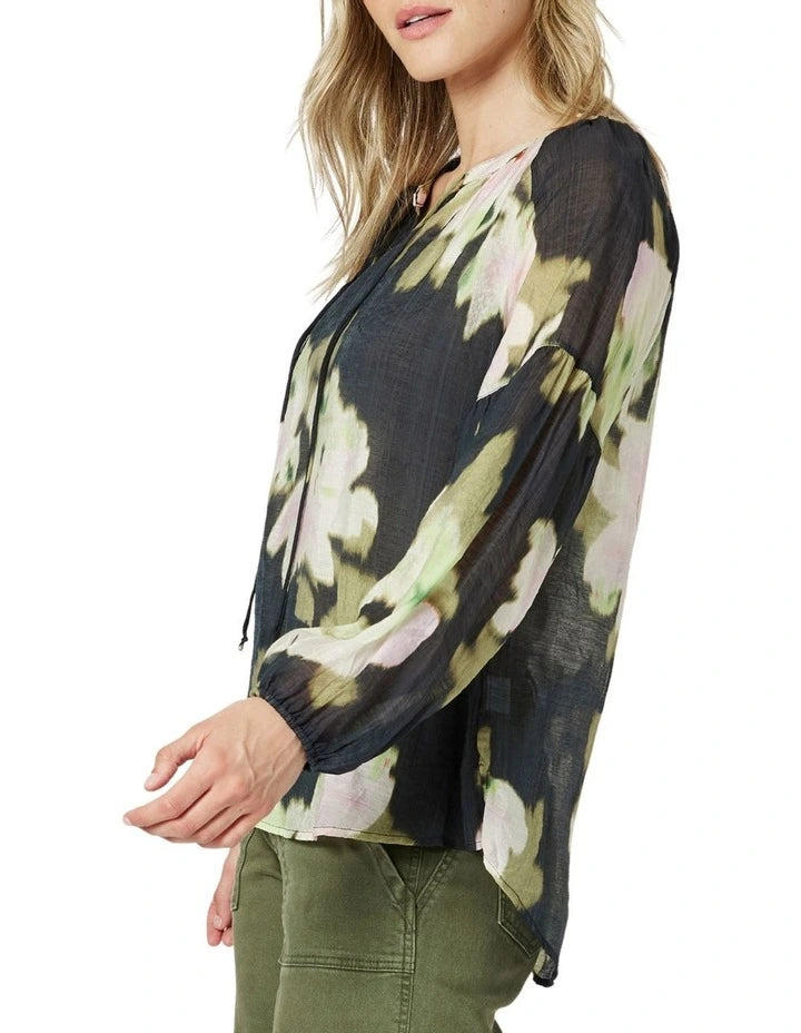 Maggie Top