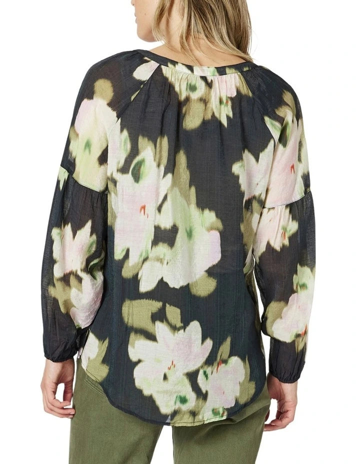 Maggie Top
